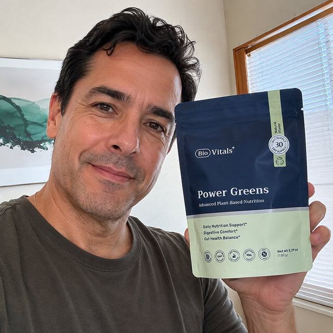Carlos, 43